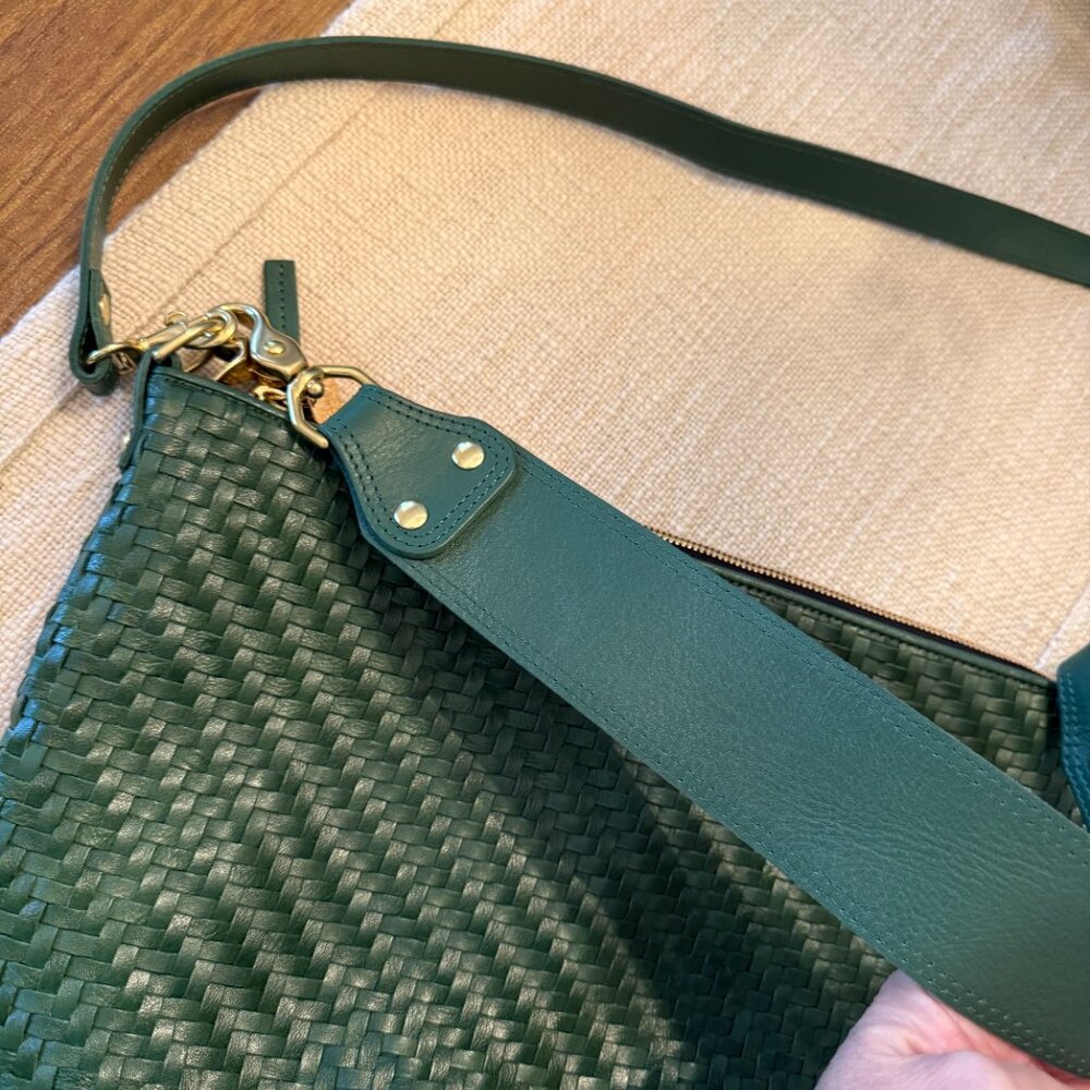 Clare V Moyen Messenger Bag in Evergreen Green Woven Zig Zag - Picture 5 of 16